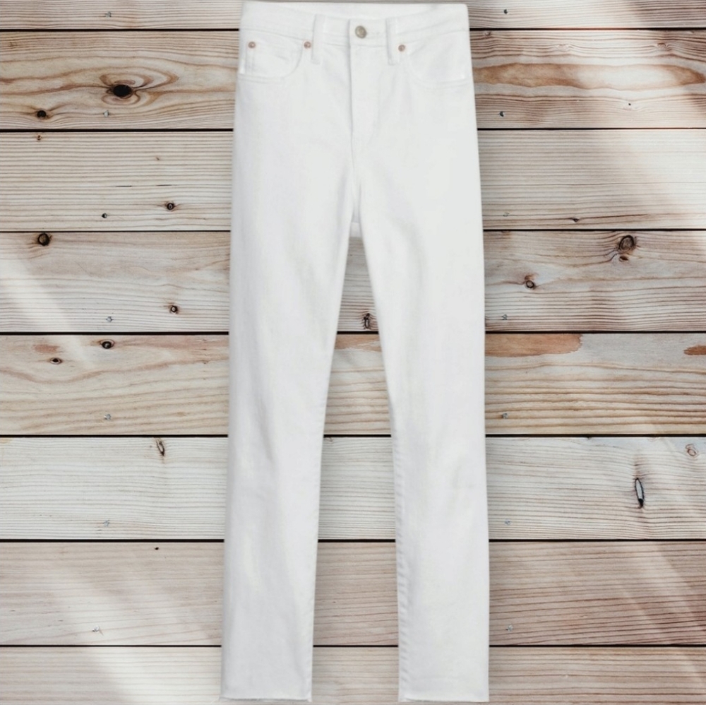 Gap - True Skinny Mid-Rise White Denim- Frayed Hem- Universal Jegging 18P